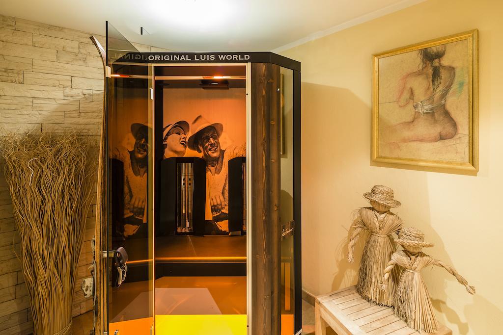 Vitalpina Hotel Magdalenahof Santa Maddalena in Casies Exteriör bild